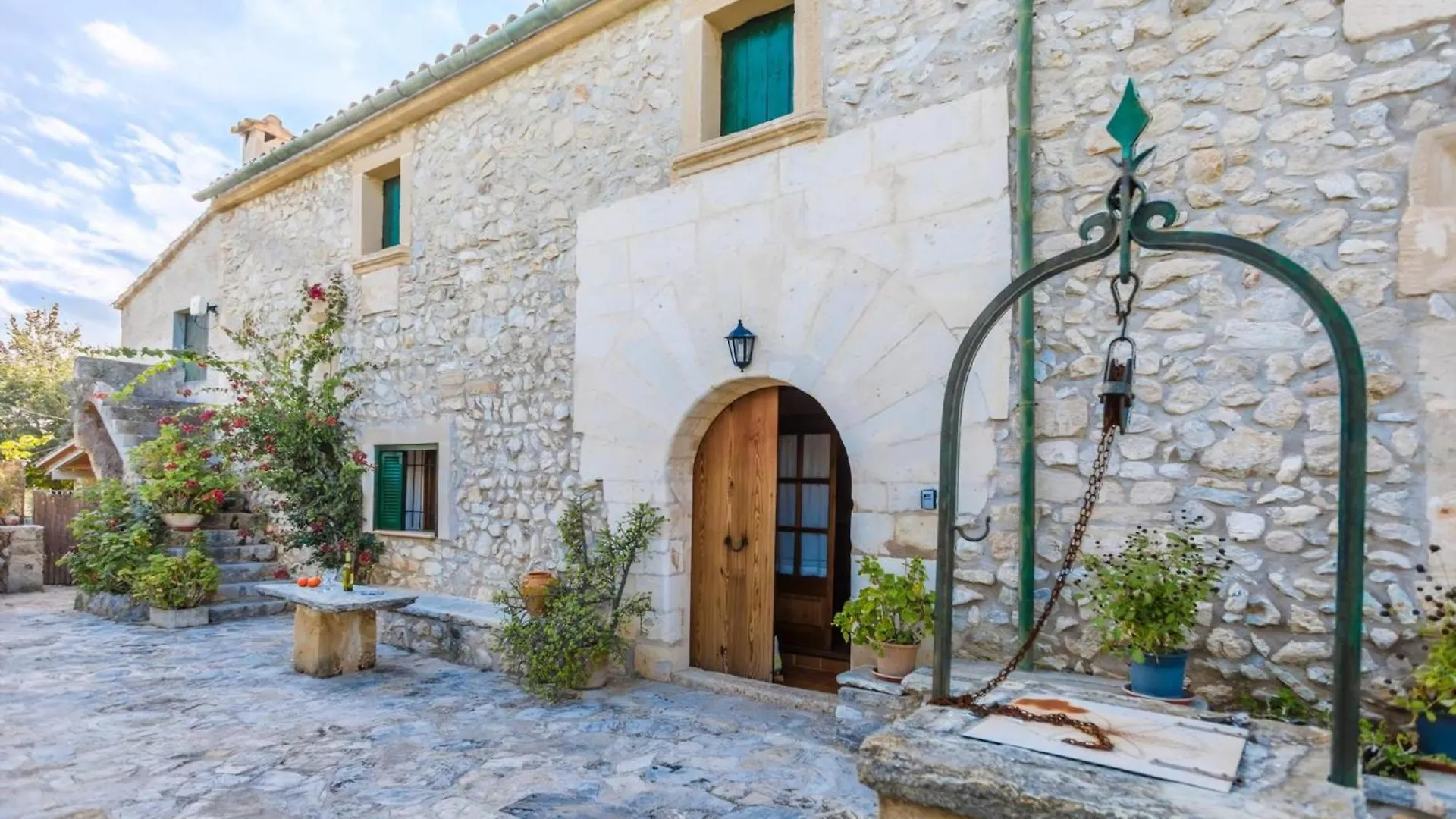 Holiday home Can Llompart Crestatx